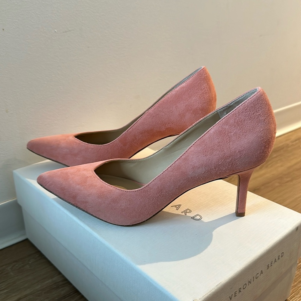 Veronica Beard new Lisa pump 70 peach suede pointy toe pump size  7 M